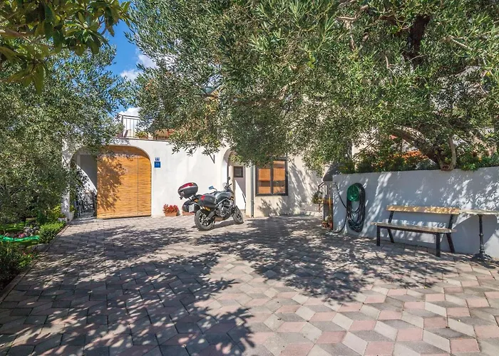 Apartments Josip